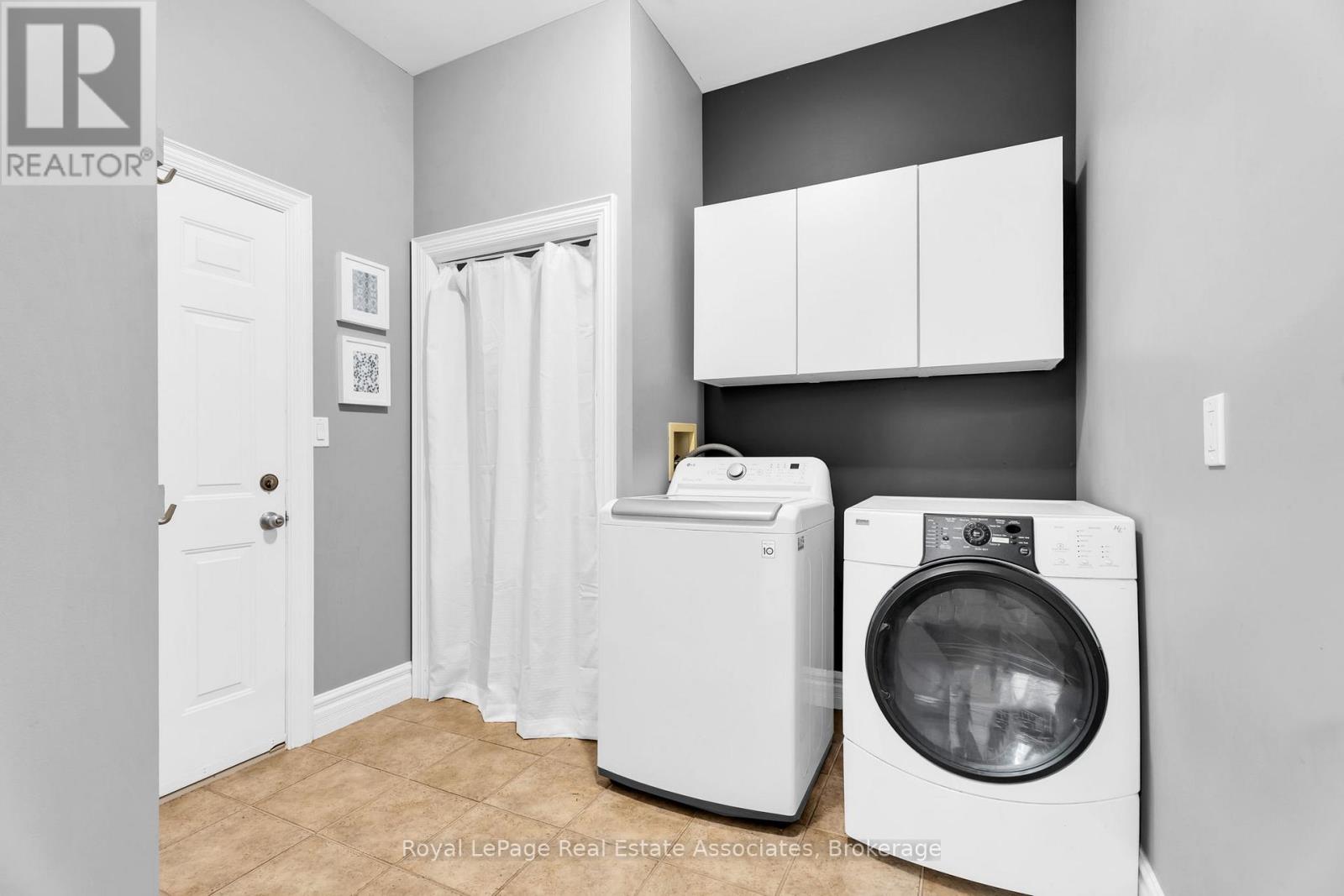 27 Rennie Street, Halton Hills (Ac Acton), Ontario  L7J 2Y7 - Photo 23 - W13573786
