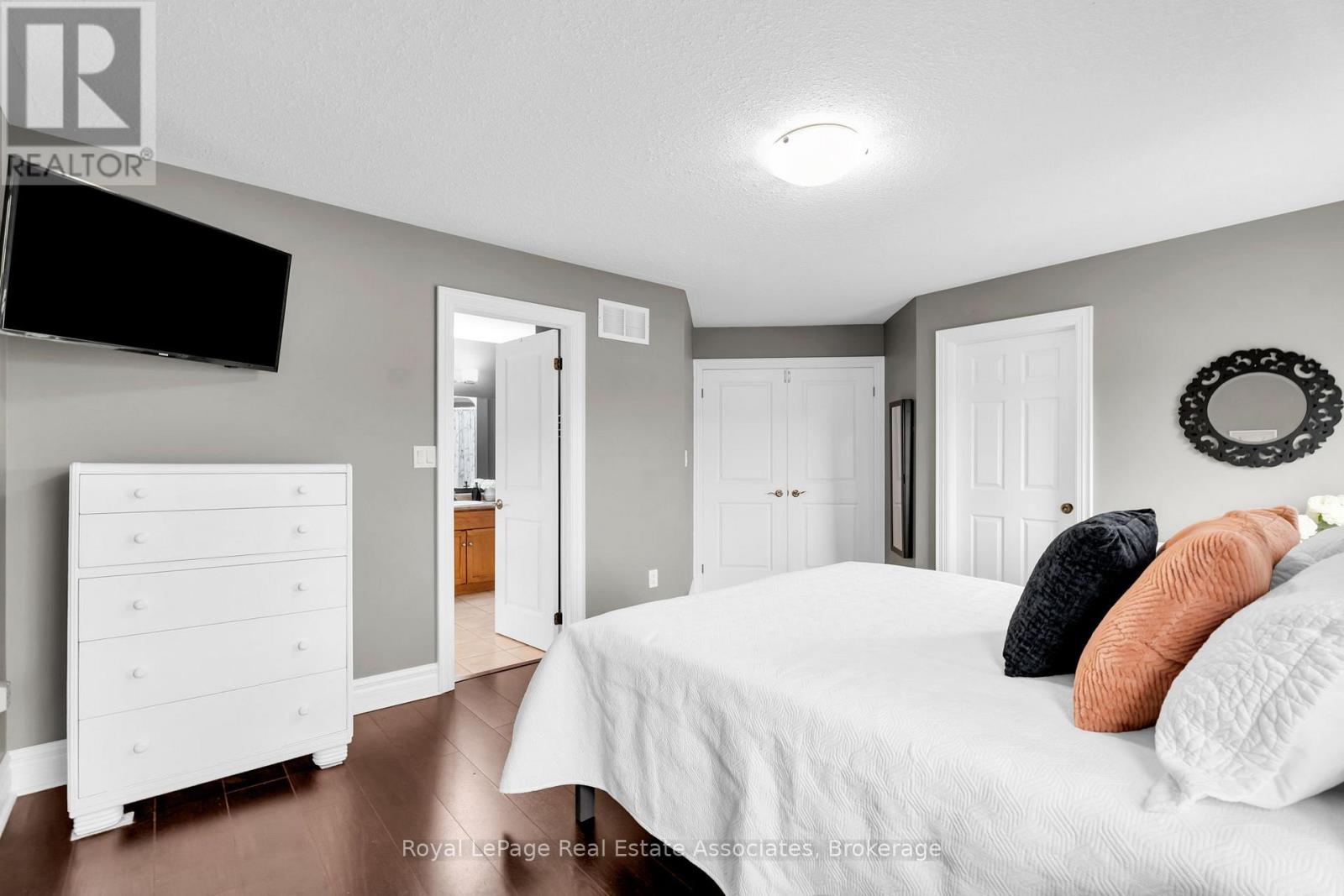 27 Rennie Street, Halton Hills (Ac Acton), Ontario  L7J 2Y7 - Photo 27 - W13573786