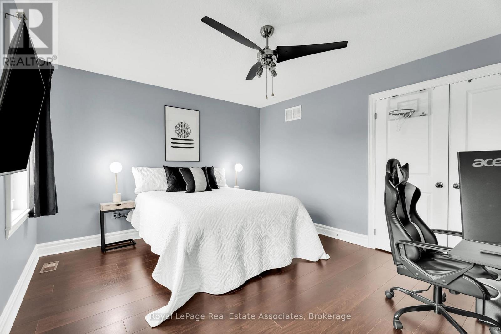 27 Rennie Street, Halton Hills (Ac Acton), Ontario  L7J 2Y7 - Photo 30 - W13573786