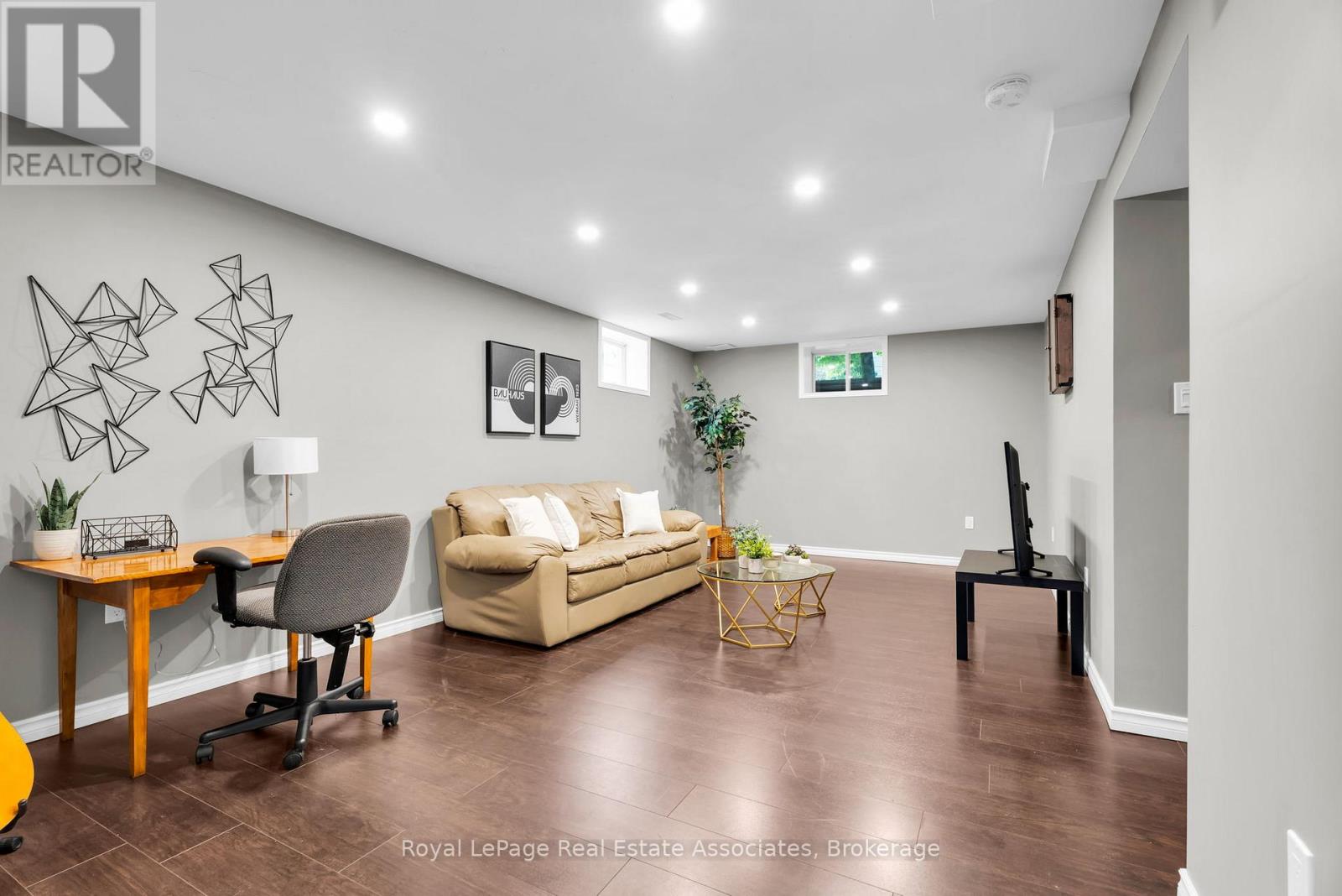 27 Rennie Street, Halton Hills (Ac Acton), Ontario  L7J 2Y7 - Photo 34 - W13573786