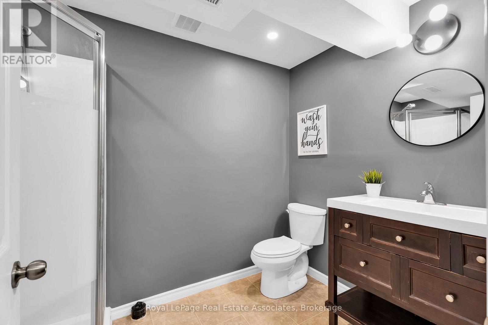 27 Rennie Street, Halton Hills (Ac Acton), Ontario  L7J 2Y7 - Photo 39 - W13573786