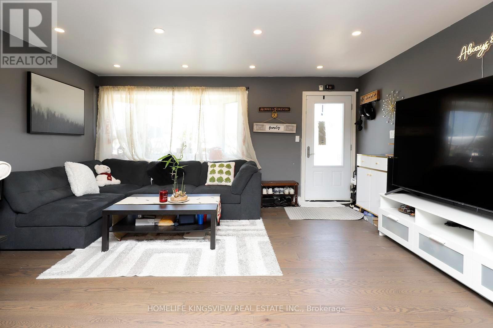 110 Longfield Road, Halton Hills (Ac Acton), Ontario  L7J 2K4 - Photo 4 - W13577180