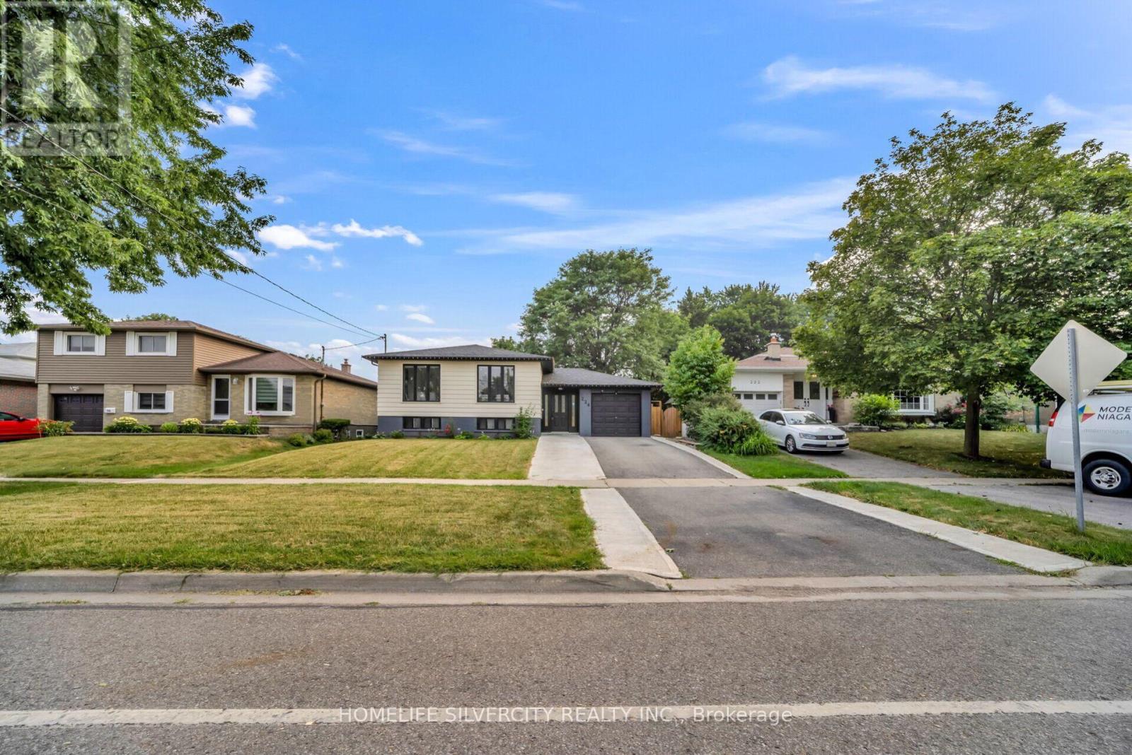 224 Delrex Boulevard, Halton Hills (Georgetown), Ontario  L7G 4E9 - Photo 2 - W13580850