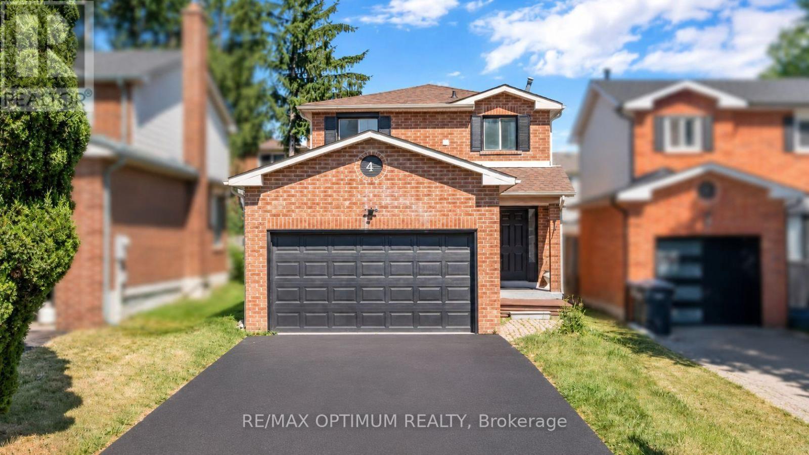 4 Lawnview Court, Brampton (Heart Lake West), Ontario  L7G 1T4 - Photo 1 - W13581778