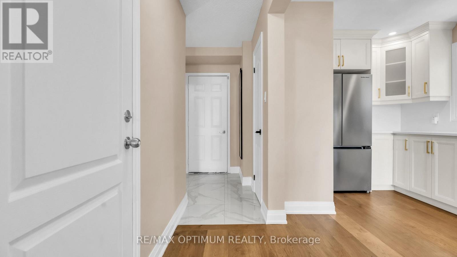 4 Lawnview Court, Brampton (Heart Lake West), Ontario  L7G 1T4 - Photo 14 - W13581778