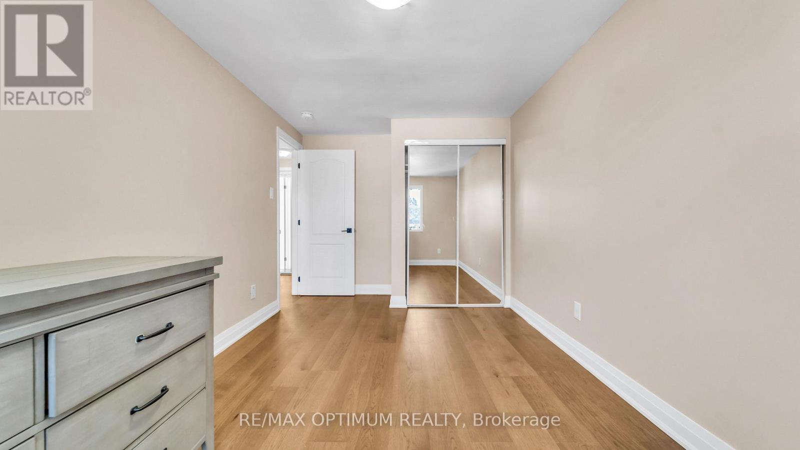 4 Lawnview Court, Brampton (Heart Lake West), Ontario  L7G 1T4 - Photo 25 - W13581778
