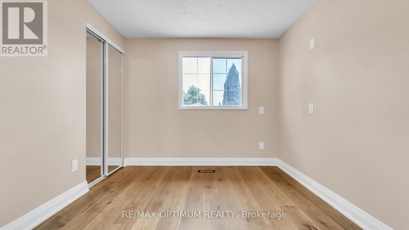 4 Lawnview Court, Brampton (Heart Lake West), Ontario  L7G 1T4 - Photo 27 - W13581778