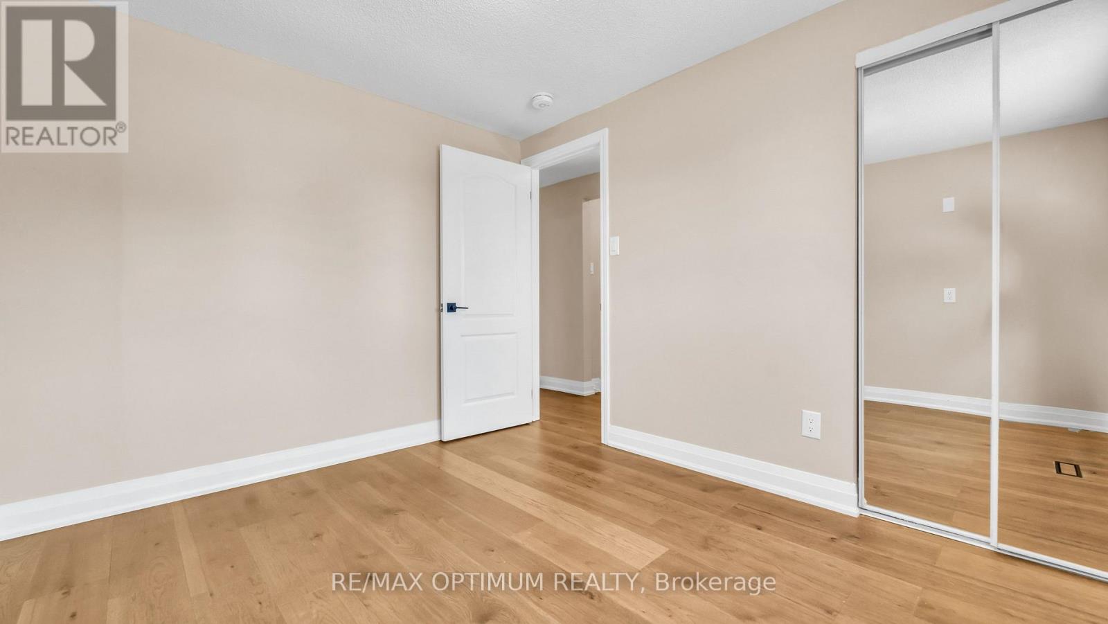 4 Lawnview Court, Brampton (Heart Lake West), Ontario  L7G 1T4 - Photo 28 - W13581778