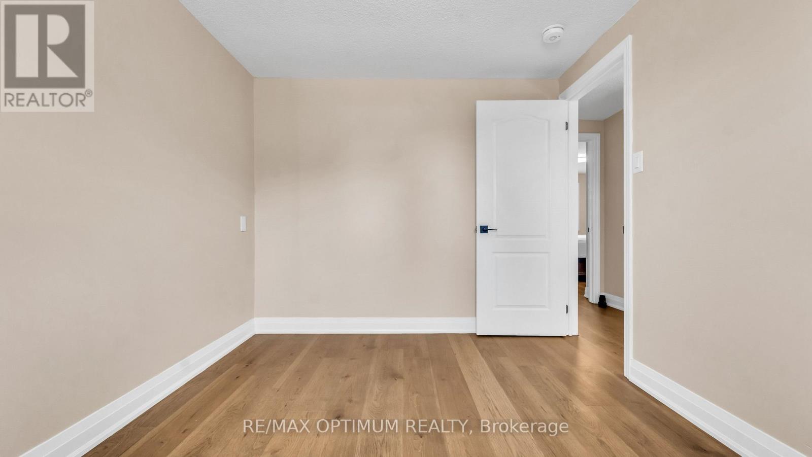 4 Lawnview Court, Brampton (Heart Lake West), Ontario  L7G 1T4 - Photo 31 - W13581778