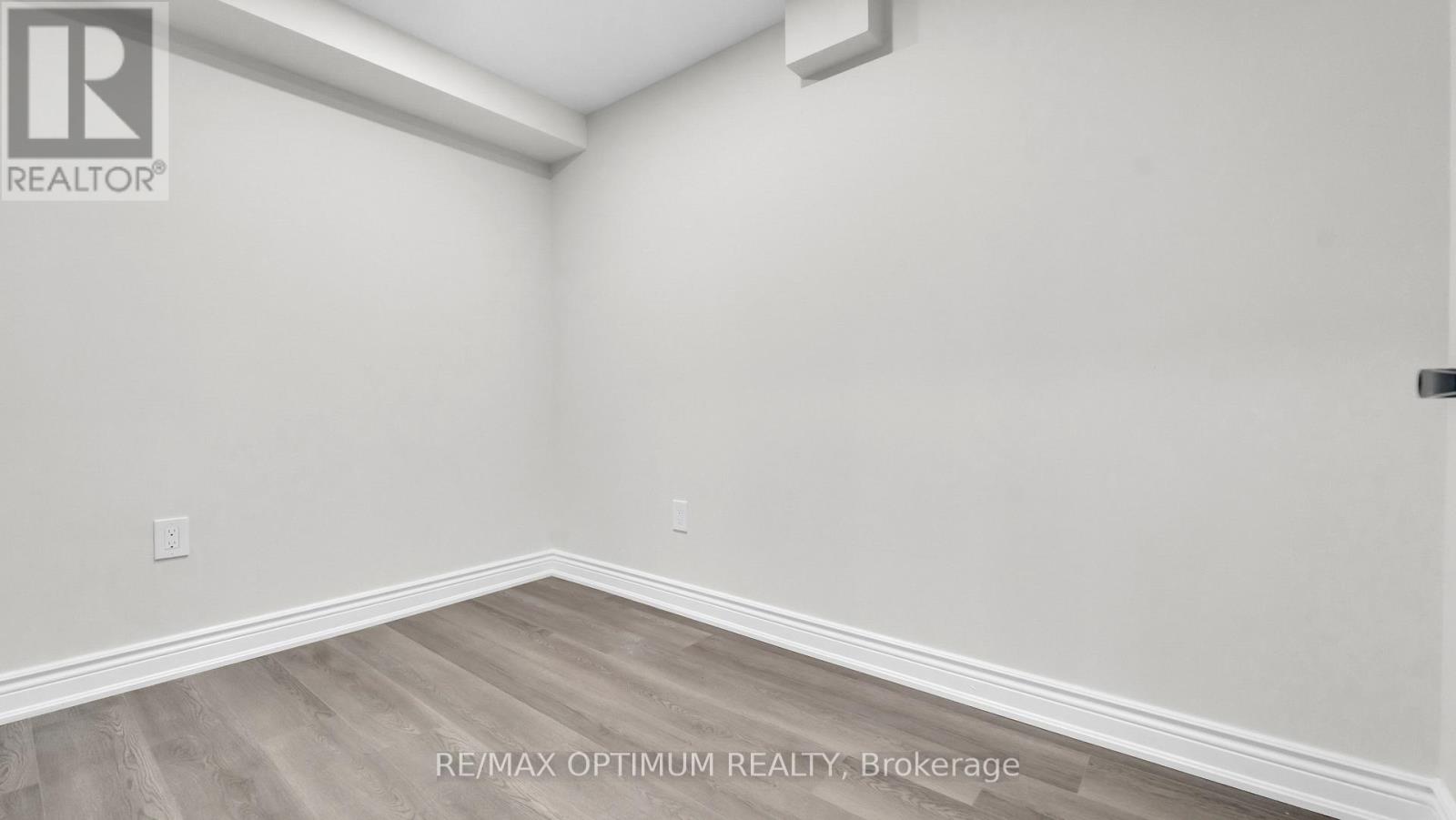 4 Lawnview Court, Brampton (Heart Lake West), Ontario  L7G 1T4 - Photo 39 - W13581778
