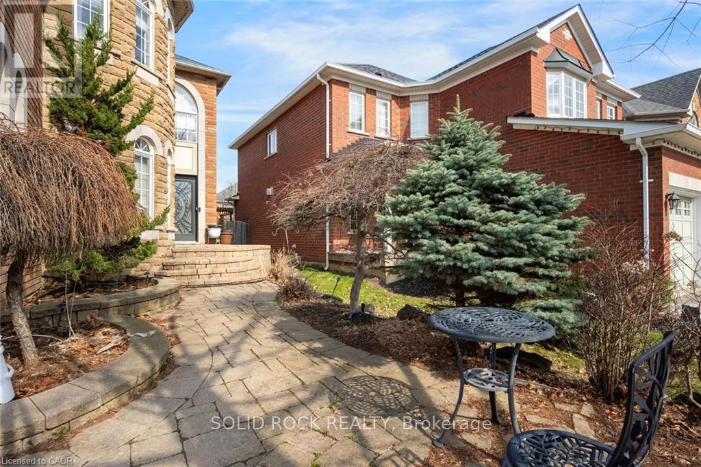 34 Forsyth Crescent, Halton Hills (Georgetown), Ontario  L7G 6G3 - Photo 3 - W13582162