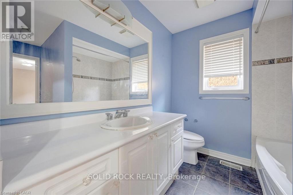 34 Forsyth Crescent, Halton Hills (Georgetown), Ontario  L7G 6G3 - Photo 37 - W13582162