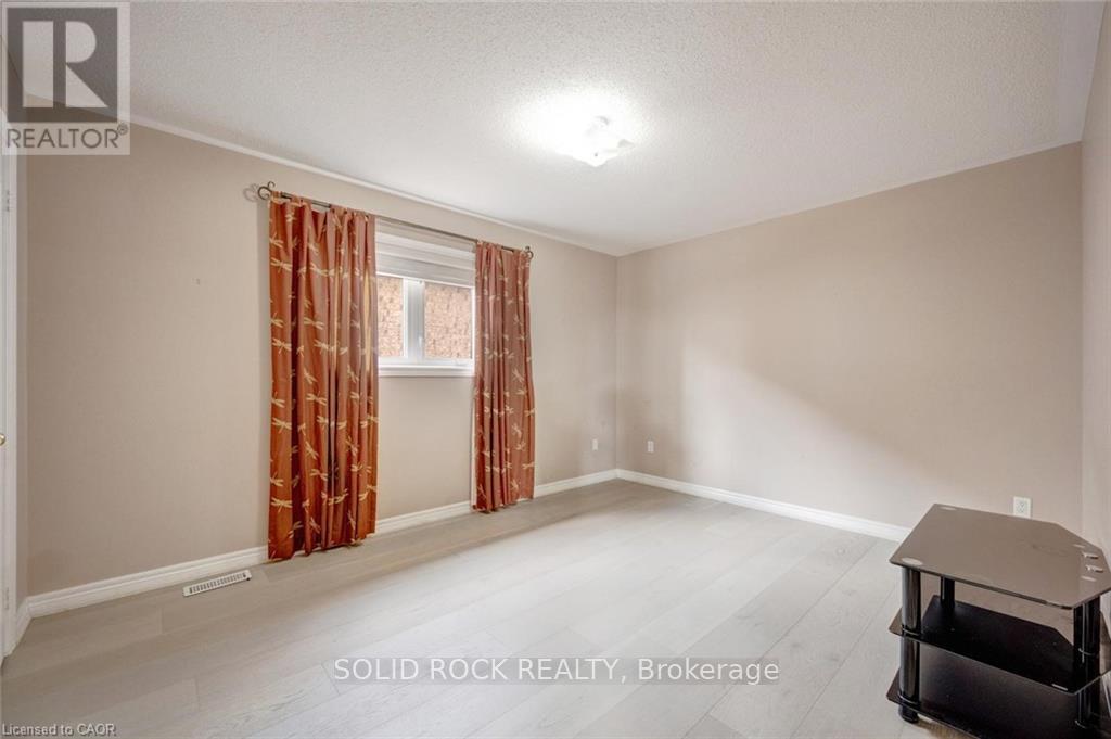 34 Forsyth Crescent, Halton Hills (Georgetown), Ontario  L7G 6G3 - Photo 38 - W13582162
