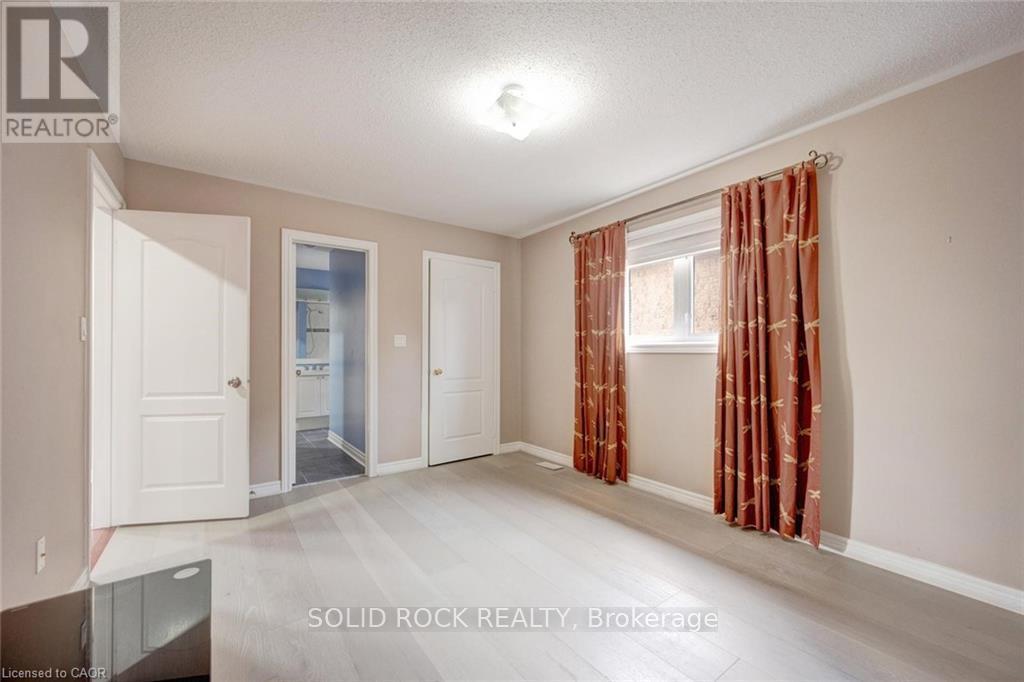 34 Forsyth Crescent, Halton Hills (Georgetown), Ontario  L7G 6G3 - Photo 39 - W13582162