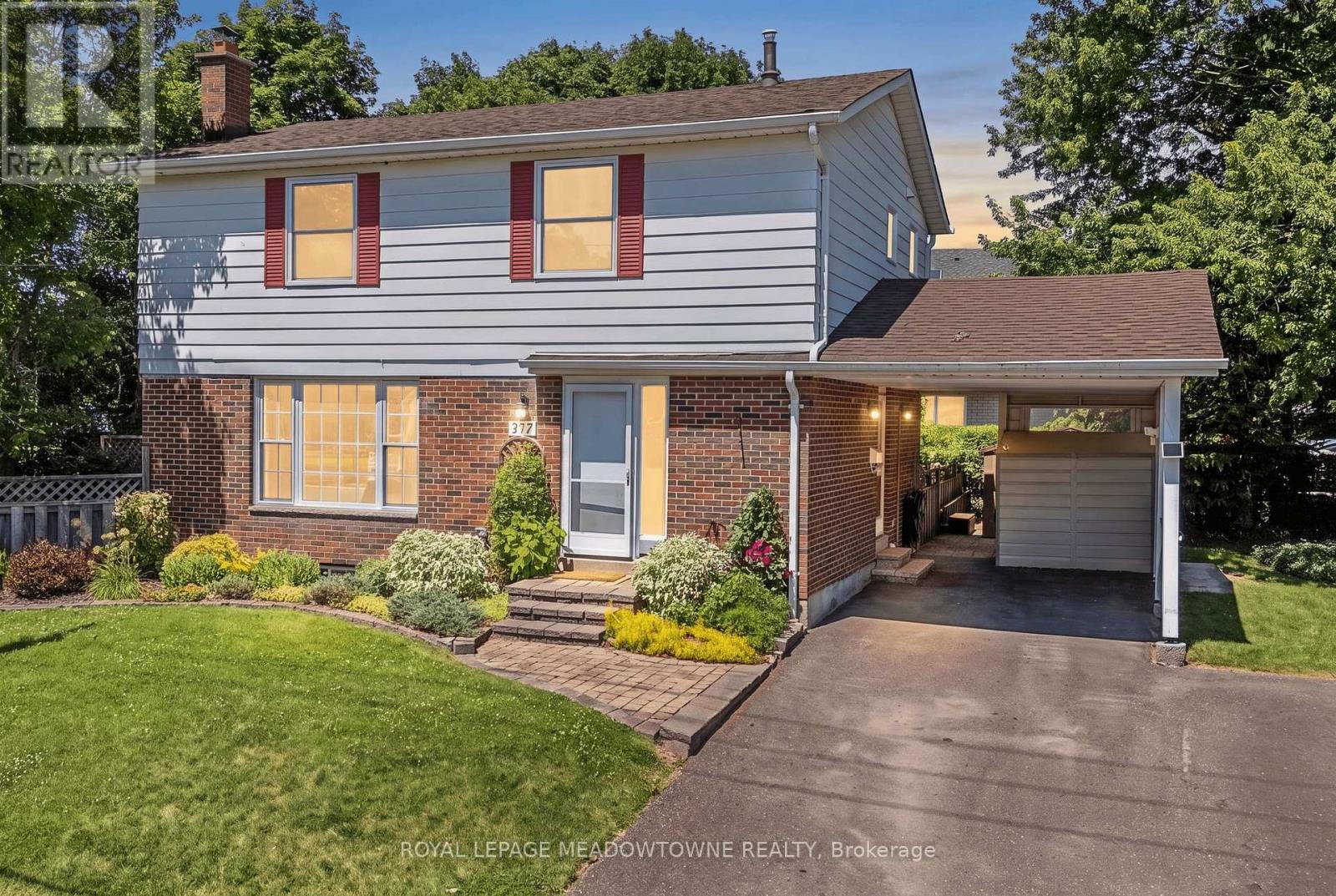 377 Delrex Boulevard, Halton Hills (Georgetown), Ontario  L7G 4H6 - Photo 1 - W13583202