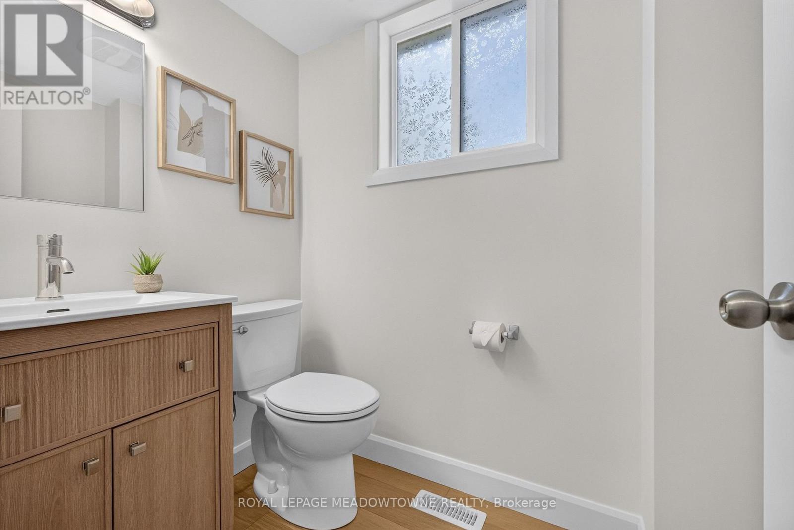 377 Delrex Boulevard, Halton Hills (Georgetown), Ontario  L7G 4H6 - Photo 14 - W13583202