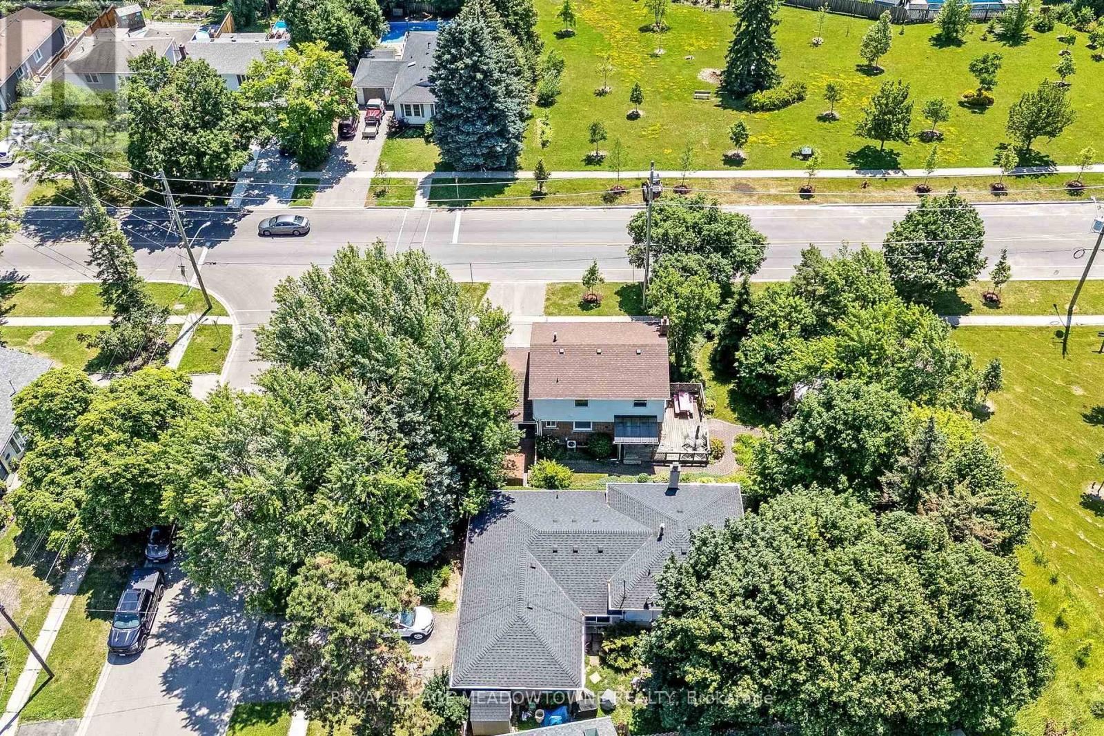 377 Delrex Boulevard, Halton Hills (Georgetown), Ontario  L7G 4H6 - Photo 29 - W13583202