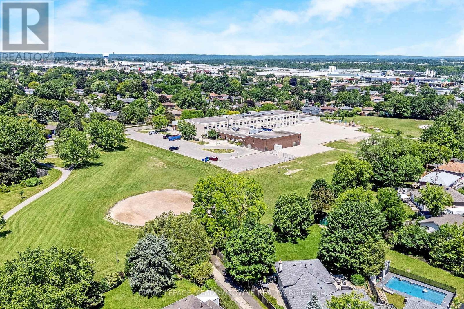 377 Delrex Boulevard, Halton Hills (Georgetown), Ontario  L7G 4H6 - Photo 46 - W13583202