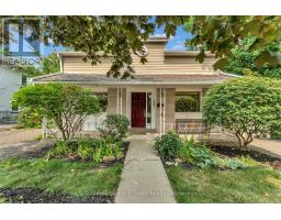 <div class="price">$880,000</div> 127 Main Street S, Halton Hills (Georgetown)<br><div style="margin-bottom:8px;"><small>Coldwell Banker Elevate Realty</small></div><div class='bed_bath'>3 Bed | 3 Bath</div>
