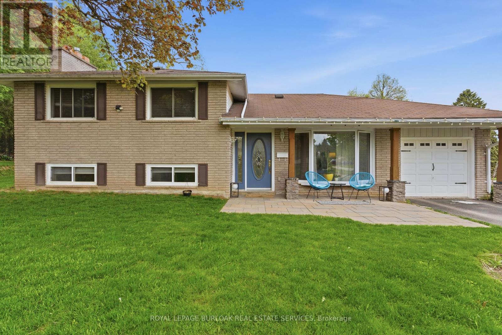 197 Burbank Street, Halton Hills (Ac Acton), Ontario  L7J 1S9 - Photo 1 - W13588924