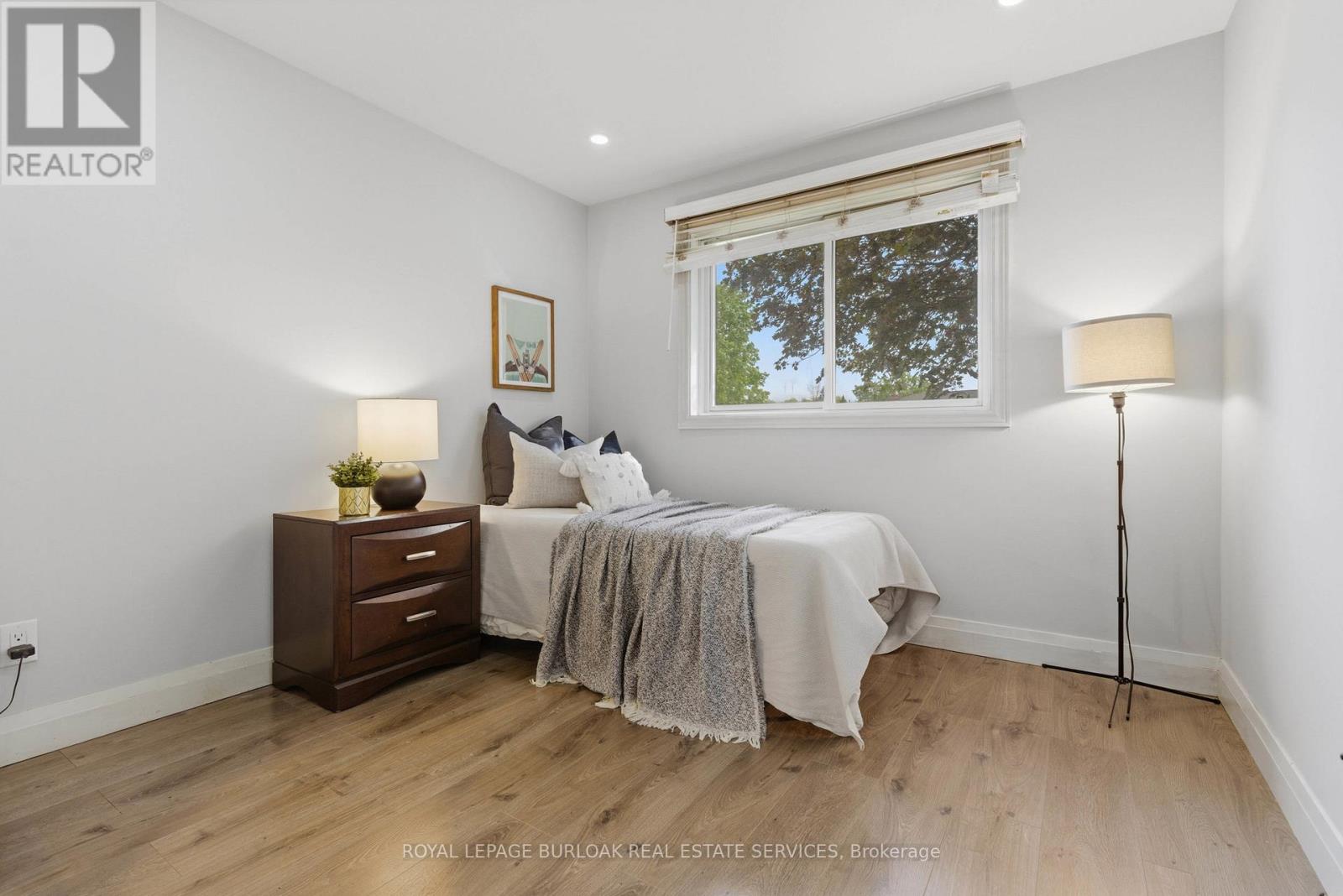 197 Burbank Street, Halton Hills (Ac Acton), Ontario  L7J 1S9 - Photo 18 - W13588924