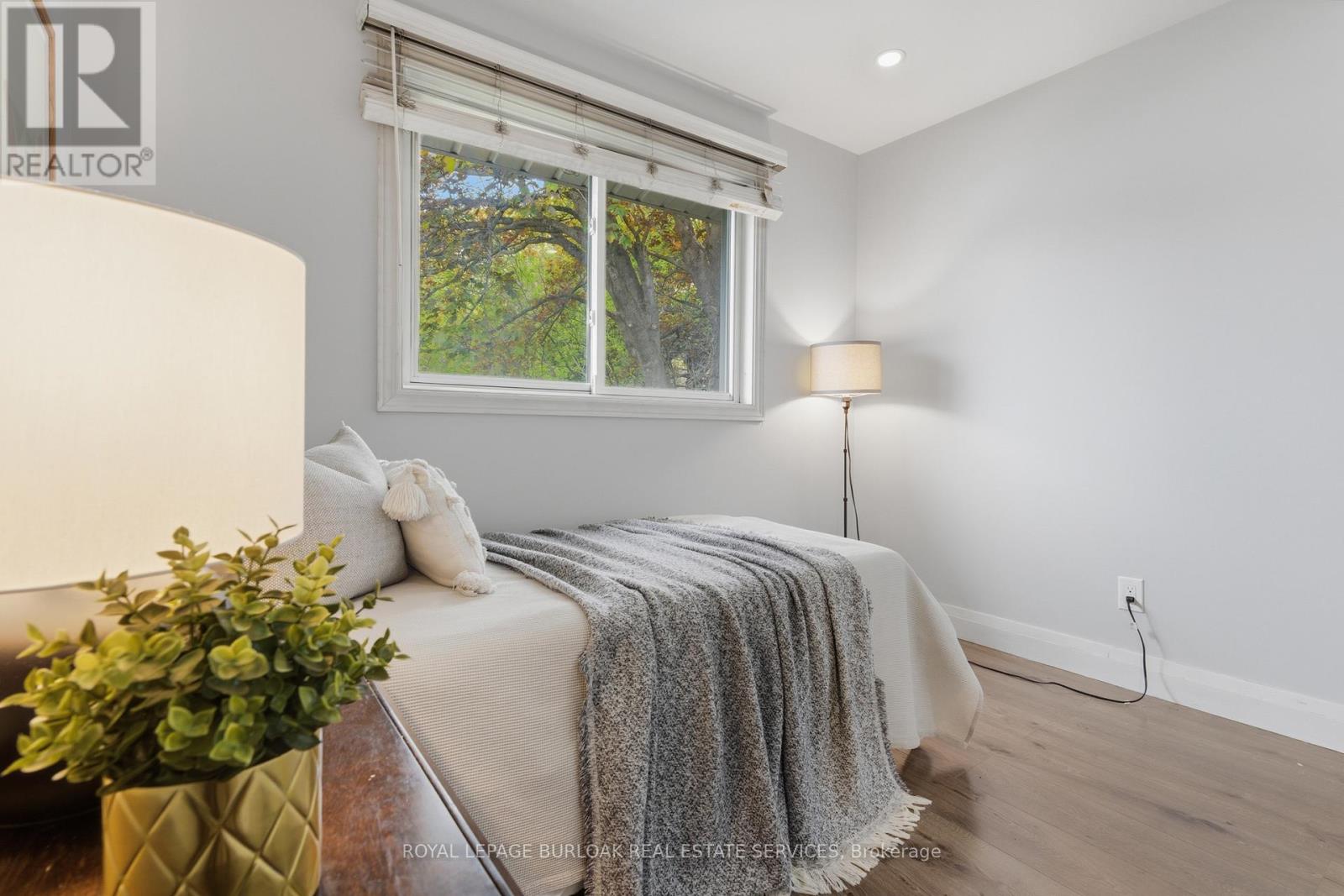 197 Burbank Street, Halton Hills (Ac Acton), Ontario  L7J 1S9 - Photo 19 - W13588924