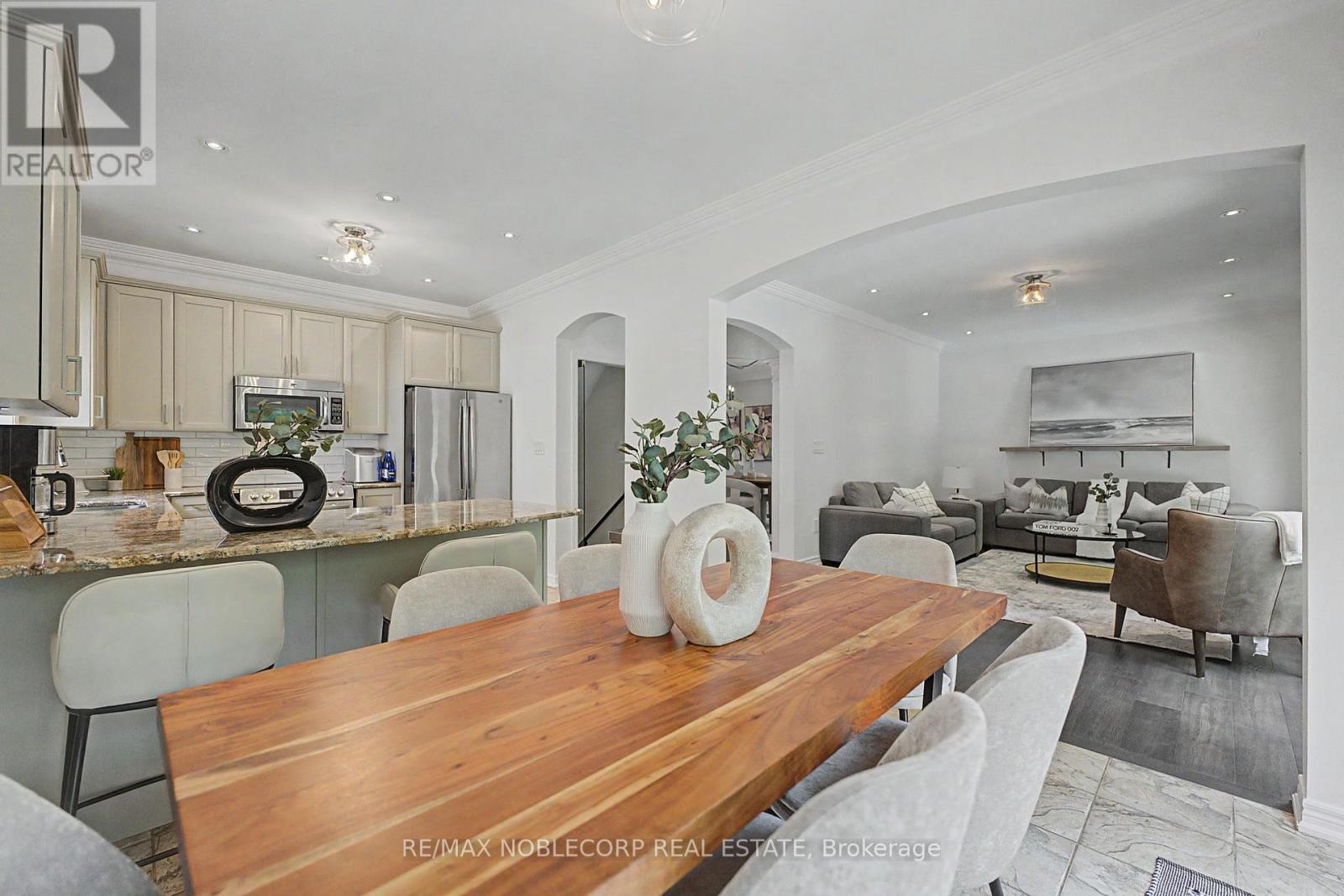 68 Meadowglen Boulevard, Halton Hills (Georgetown), Ontario  L7G 6J3 - Photo 13 - W13591412