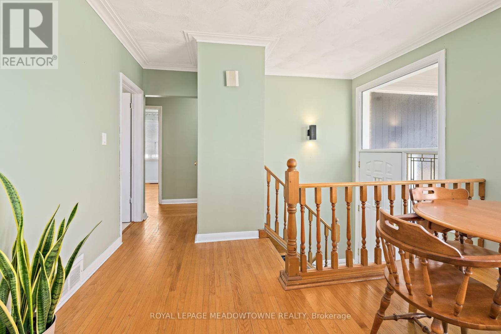456 Delrex Boulevard, Halton Hills (Georgetown), Ontario  L7G 4J2 - Photo 4 - W13591902