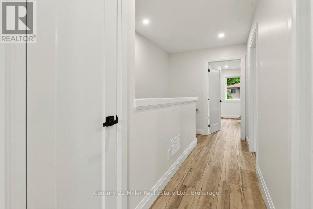 39 Victoria Street, Halton Hills (Georgetown), Ontario  L7G 3N5 - Photo 13 - W13592512