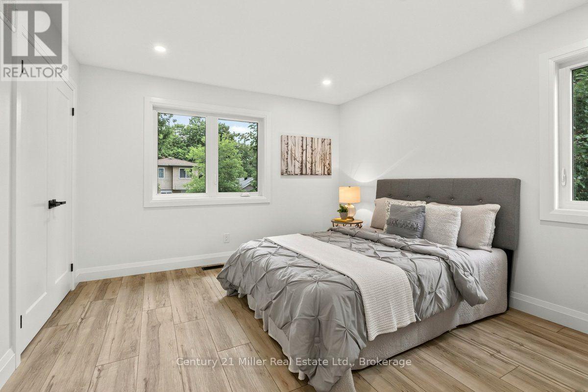 39 Victoria Street, Halton Hills (Georgetown), Ontario  L7G 3N5 - Photo 18 - W13592512