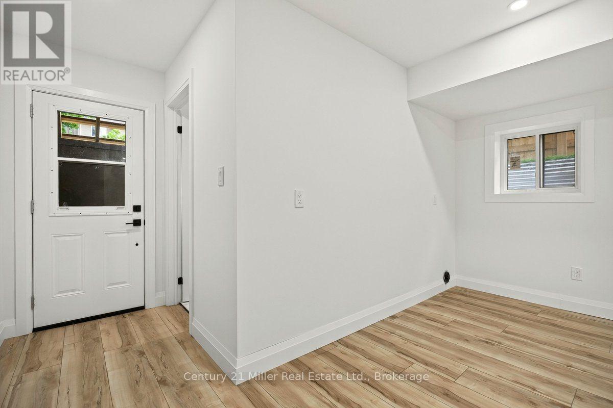 39 Victoria Street, Halton Hills (Georgetown), Ontario  L7G 3N5 - Photo 28 - W13592512
