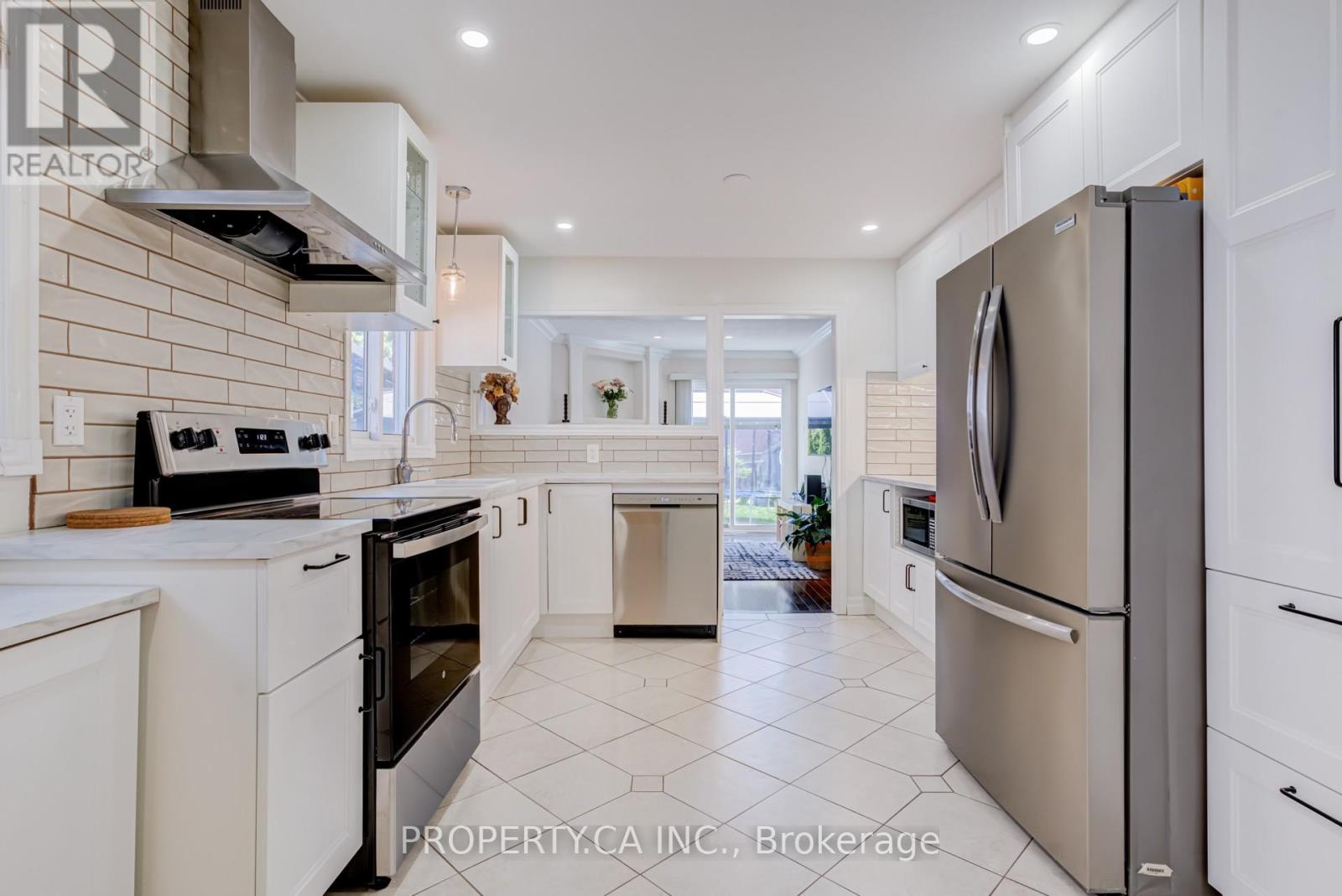 32 Mckinnon Avenue, Halton Hills (Georgetown), Ontario  L7G 5H5 - Photo 6 - W13595178
