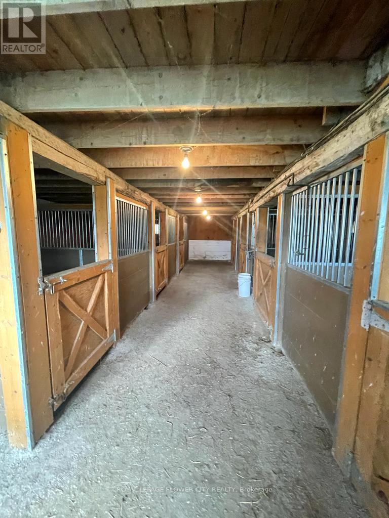 (Barn) - 14264 Eighth Line, Halton Hills (Rural Halton Hills), Ontario  L7G 4S4 - Photo 3 - W13595388