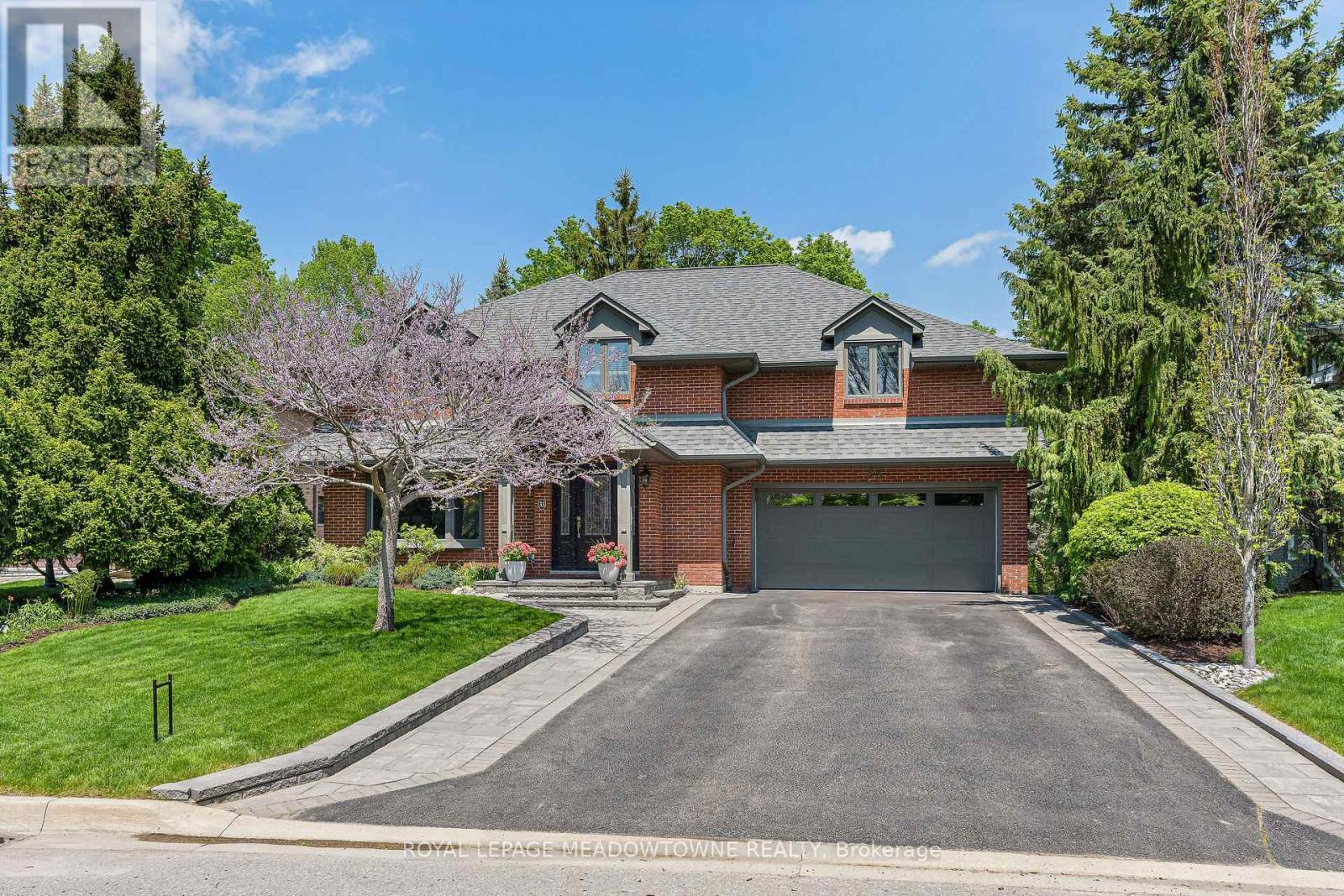 33 Heslop Court, Halton Hills (Georgetown), Ontario  L7G 4Z8 - Photo 1 - W13596628