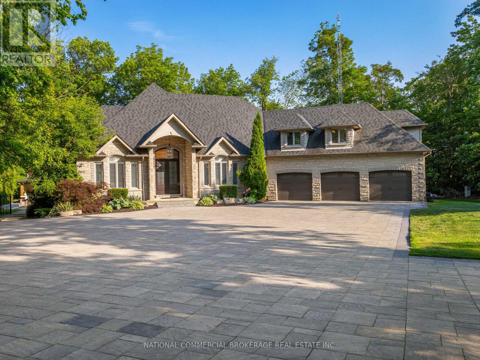 10088 Old Pine Crest Road, Halton Hills (Rural Halton Hills), Ontario  L0P 1K0 - Photo 1 - W13598266