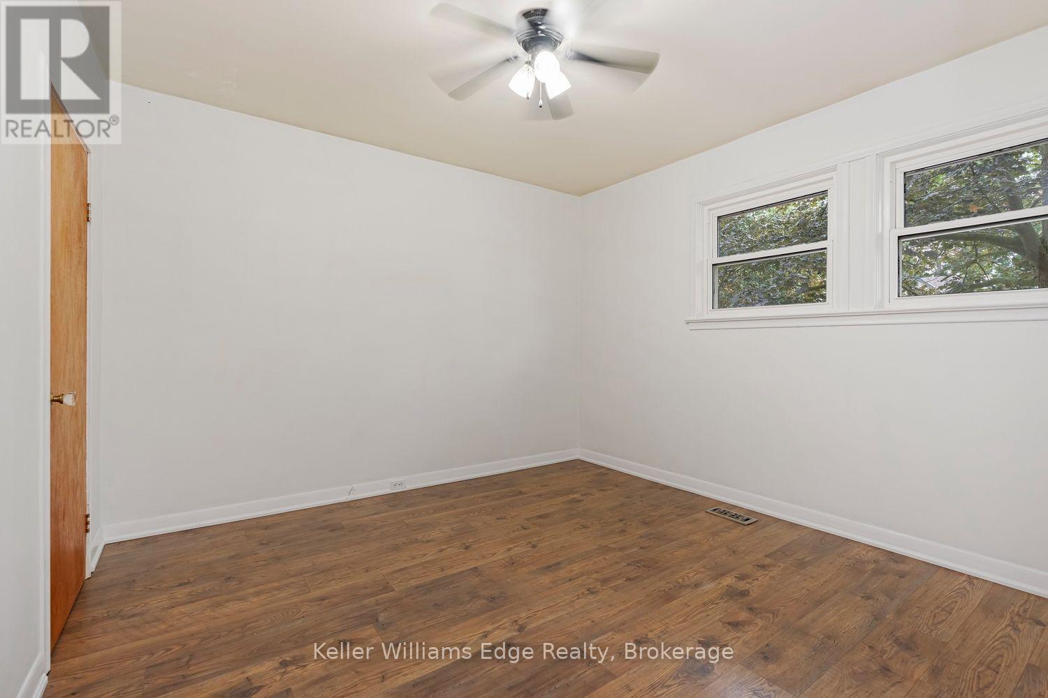 292 Mill Street E, Halton Hills (Ac Acton), Ontario  L7J 1J9 - Photo 14 - W13598454
