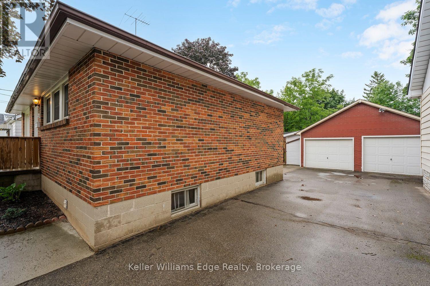 292 Mill Street E, Halton Hills (Ac Acton), Ontario  L7J 1J9 - Photo 32 - W13598454