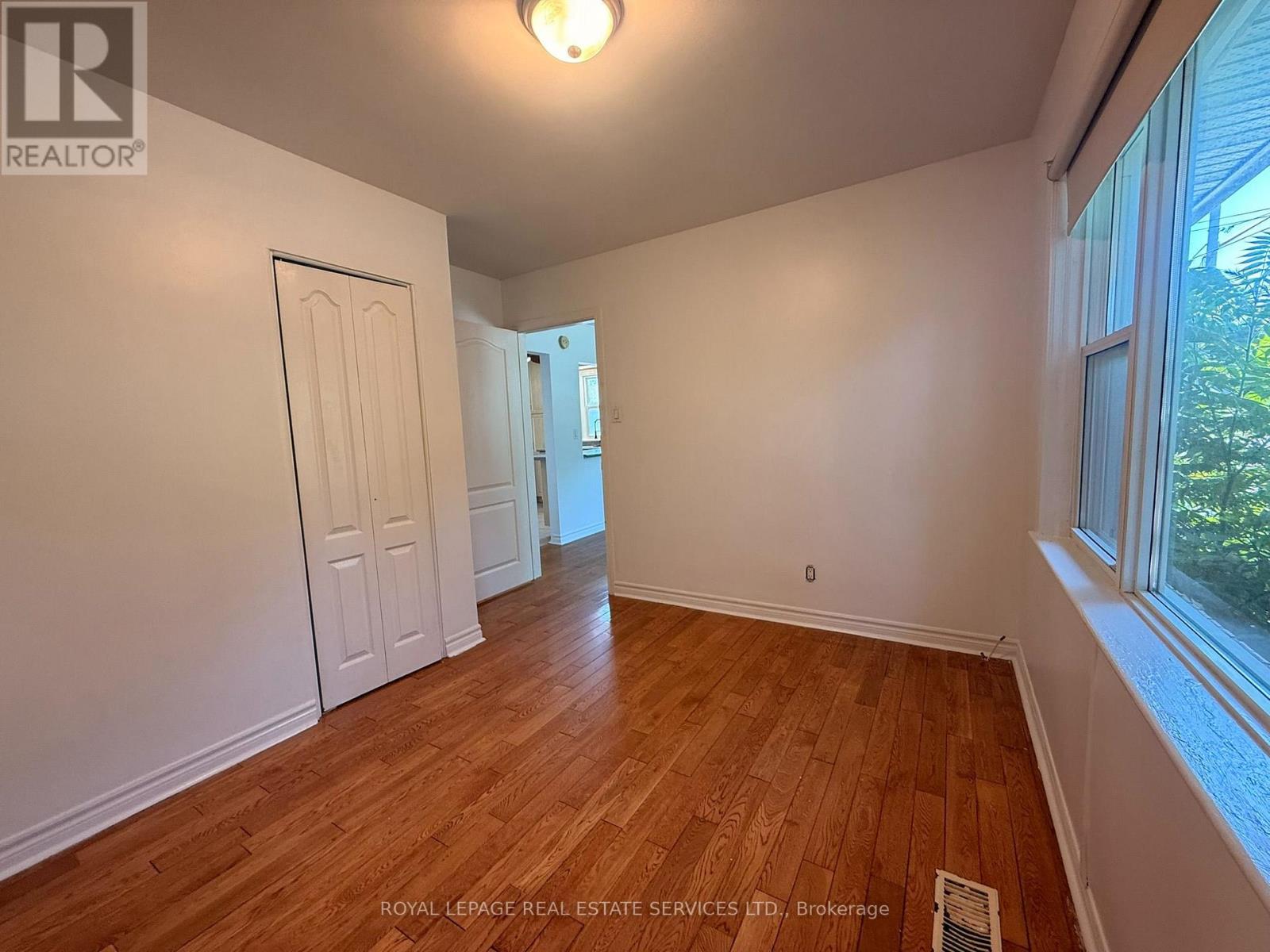 1 - 19 Academy Road, Halton Hills (Georgetown), Ontario  L7G 3N7 - Photo 11 - W13598554