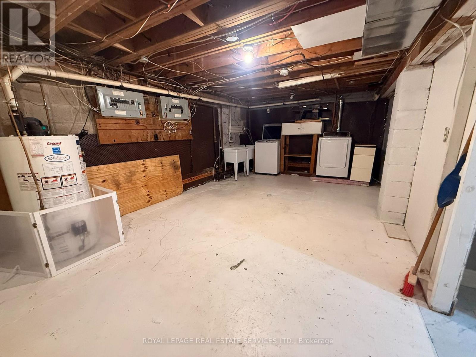 1 - 19 Academy Road, Halton Hills (Georgetown), Ontario  L7G 3N7 - Photo 20 - W13598554