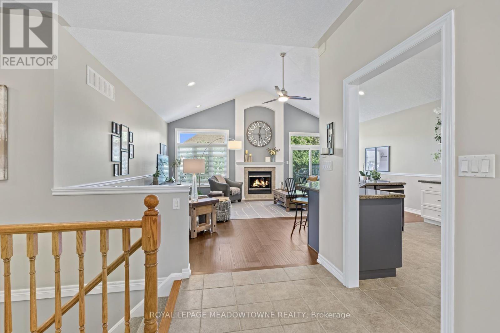 17 Dawkins Crescent, Halton Hills (Ac Acton), Ontario  L7J 2Z4 - Photo 13 - W13602354