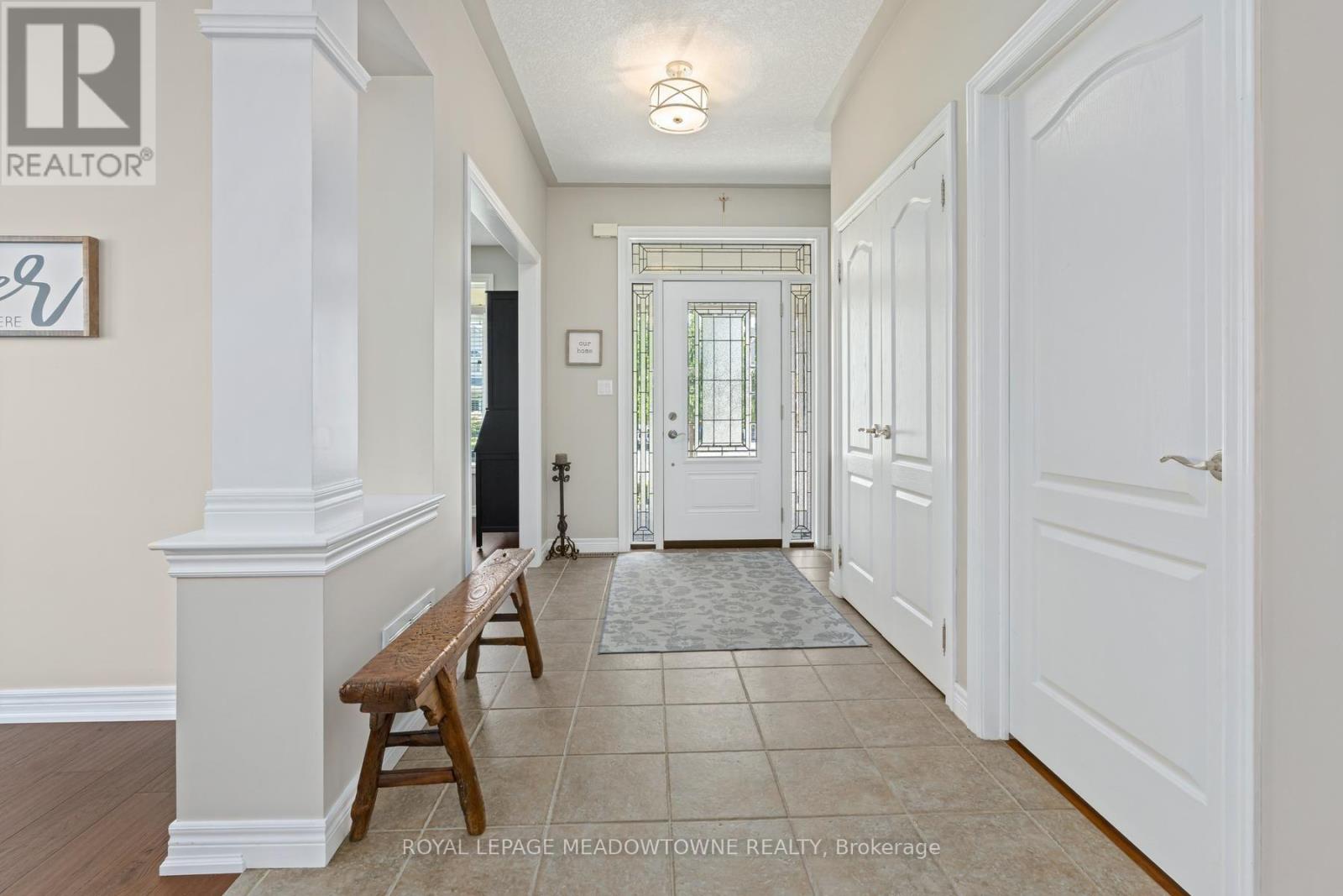 17 Dawkins Crescent, Halton Hills (Ac Acton), Ontario  L7J 2Z4 - Photo 6 - W13602354