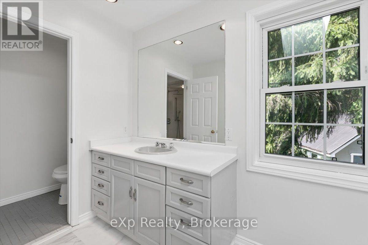 2039 Blacklock Street, Milton (Brookville/haltonville), Ontario  L0P 1B0 - Photo 32 - W13603964
