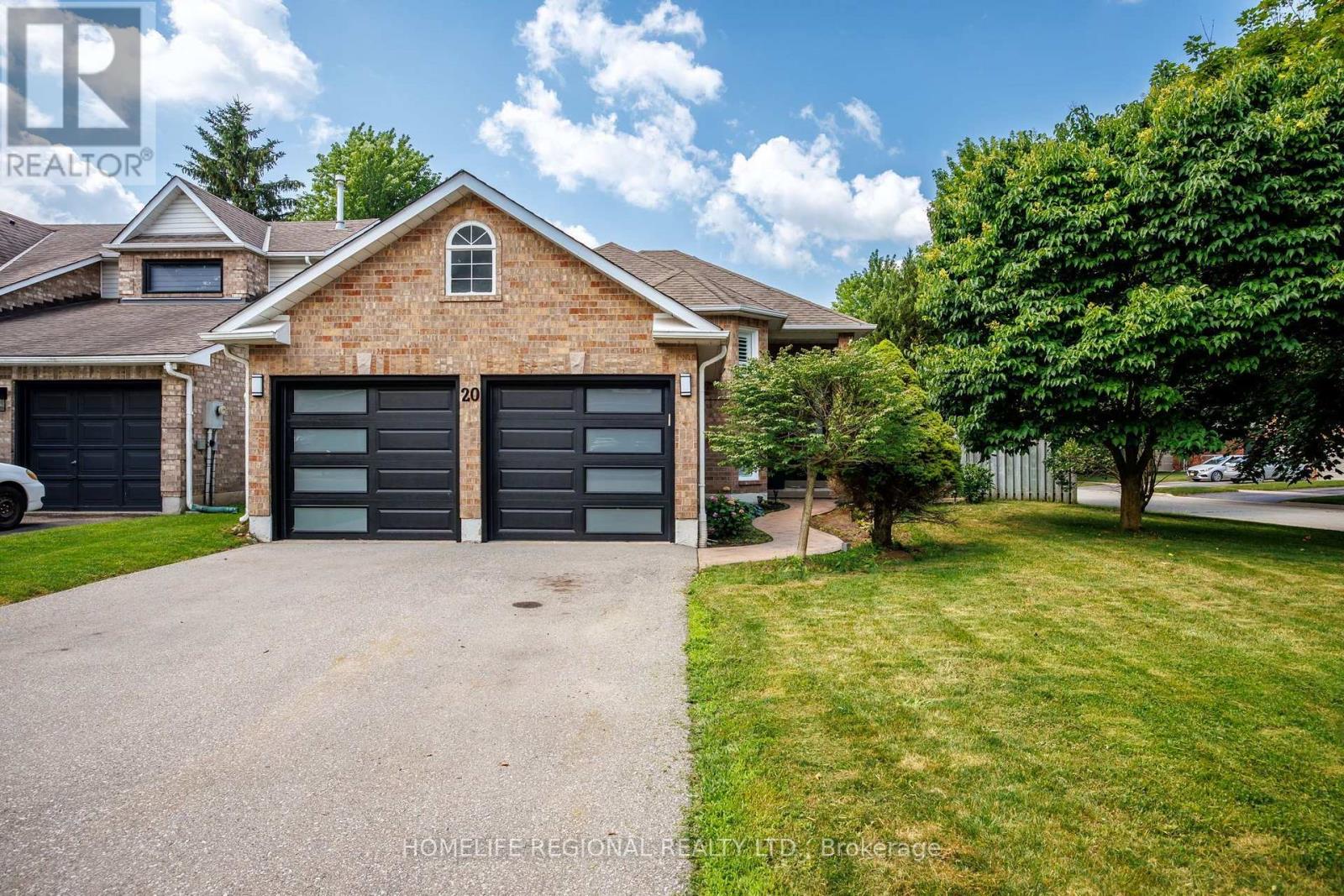 20 Ruddell Crescent, Halton Hills (Georgetown), Ontario  L7G 5N4 - Photo 1 - W13612190