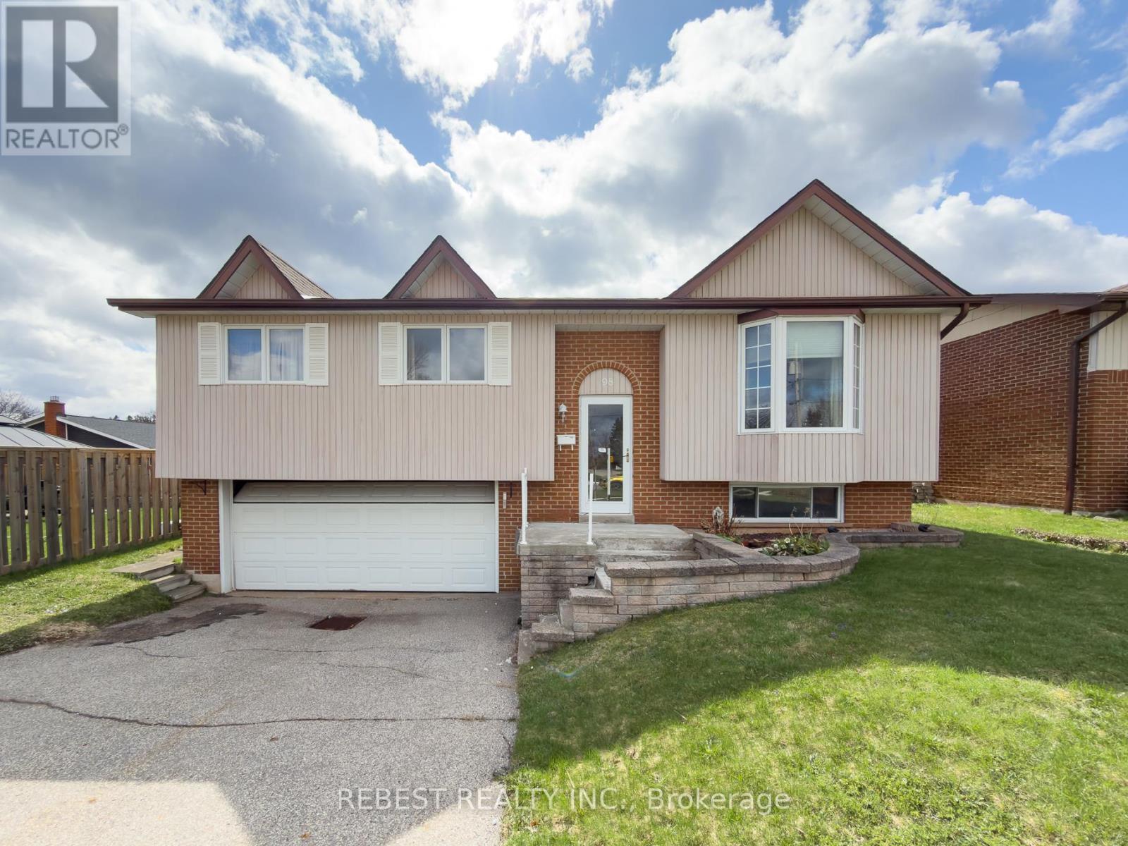 98 Cobblehill Road, Halton Hills (Ac Acton), Ontario  L7J 1P3 - Photo 1 - W13614322