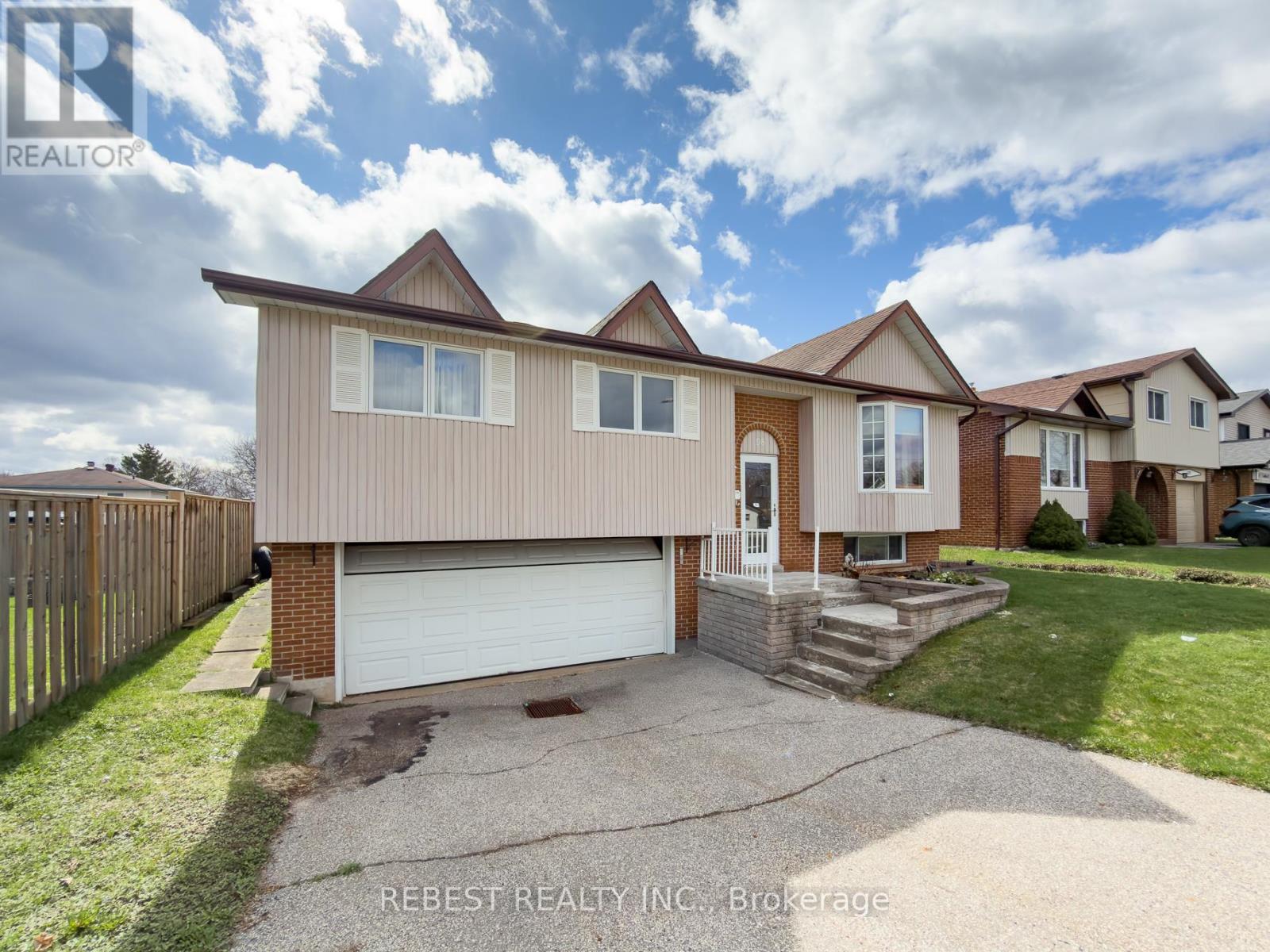 98 Cobblehill Road, Halton Hills (Ac Acton), Ontario  L7J 1P3 - Photo 2 - W13614322