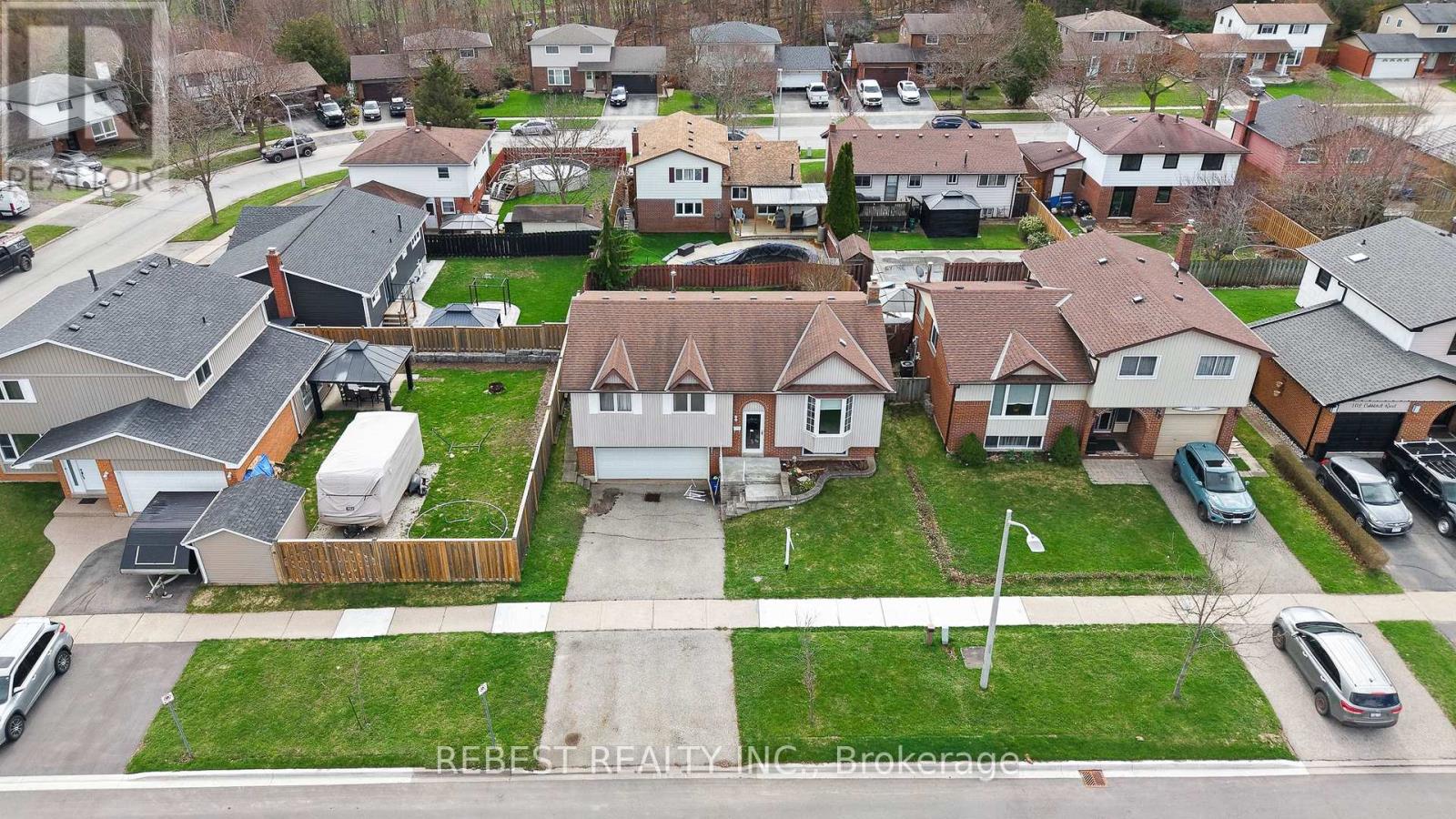 98 Cobblehill Road, Halton Hills (Ac Acton), Ontario  L7J 1P3 - Photo 5 - W13614322