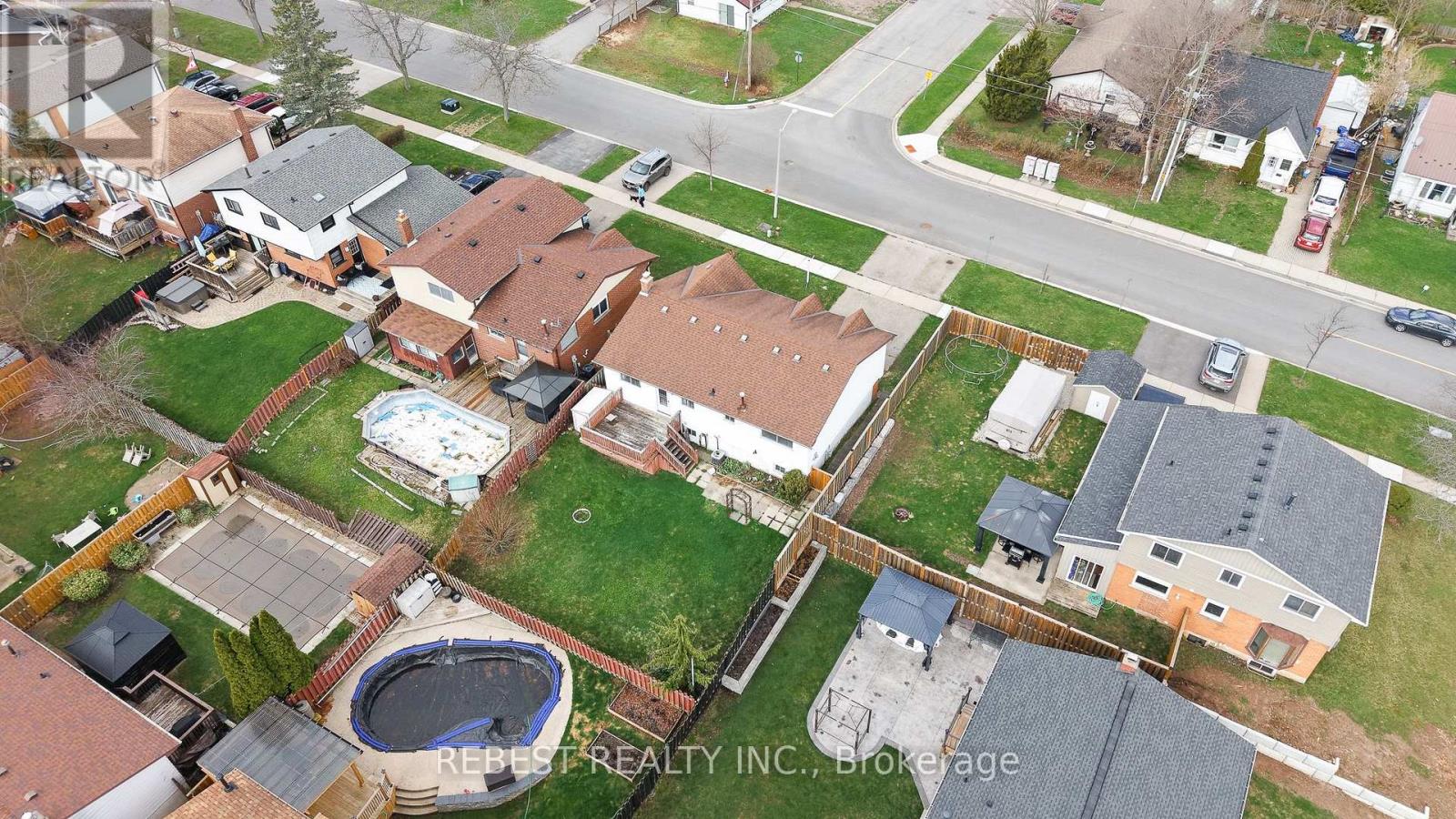 98 Cobblehill Road, Halton Hills (Ac Acton), Ontario  L7J 1P3 - Photo 9 - W13614322