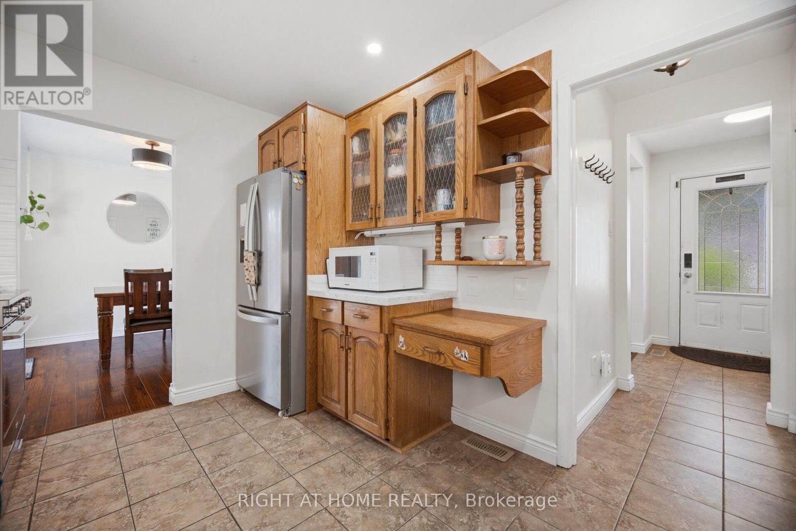4 Rosefield Drive, Halton Hills (Georgetown), Ontario  L7G 4R1 - Photo 17 - W13615378
