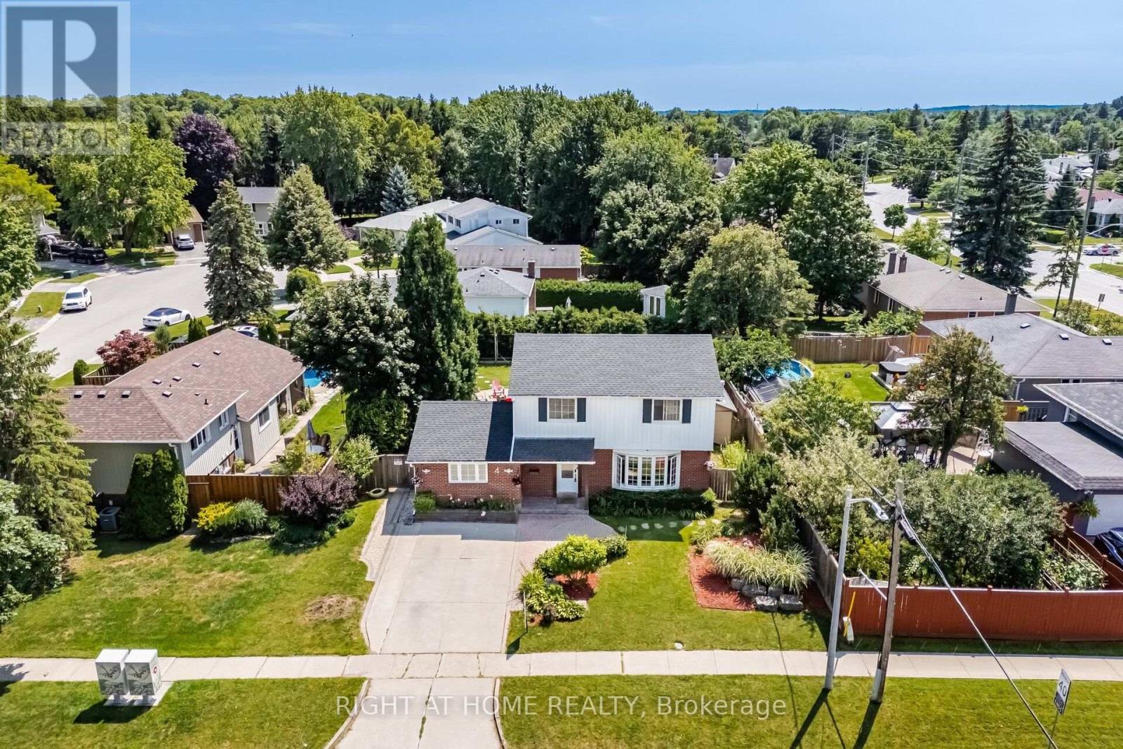 4 Rosefield Drive, Halton Hills (Georgetown), Ontario  L7G 4R1 - Photo 2 - W13615378