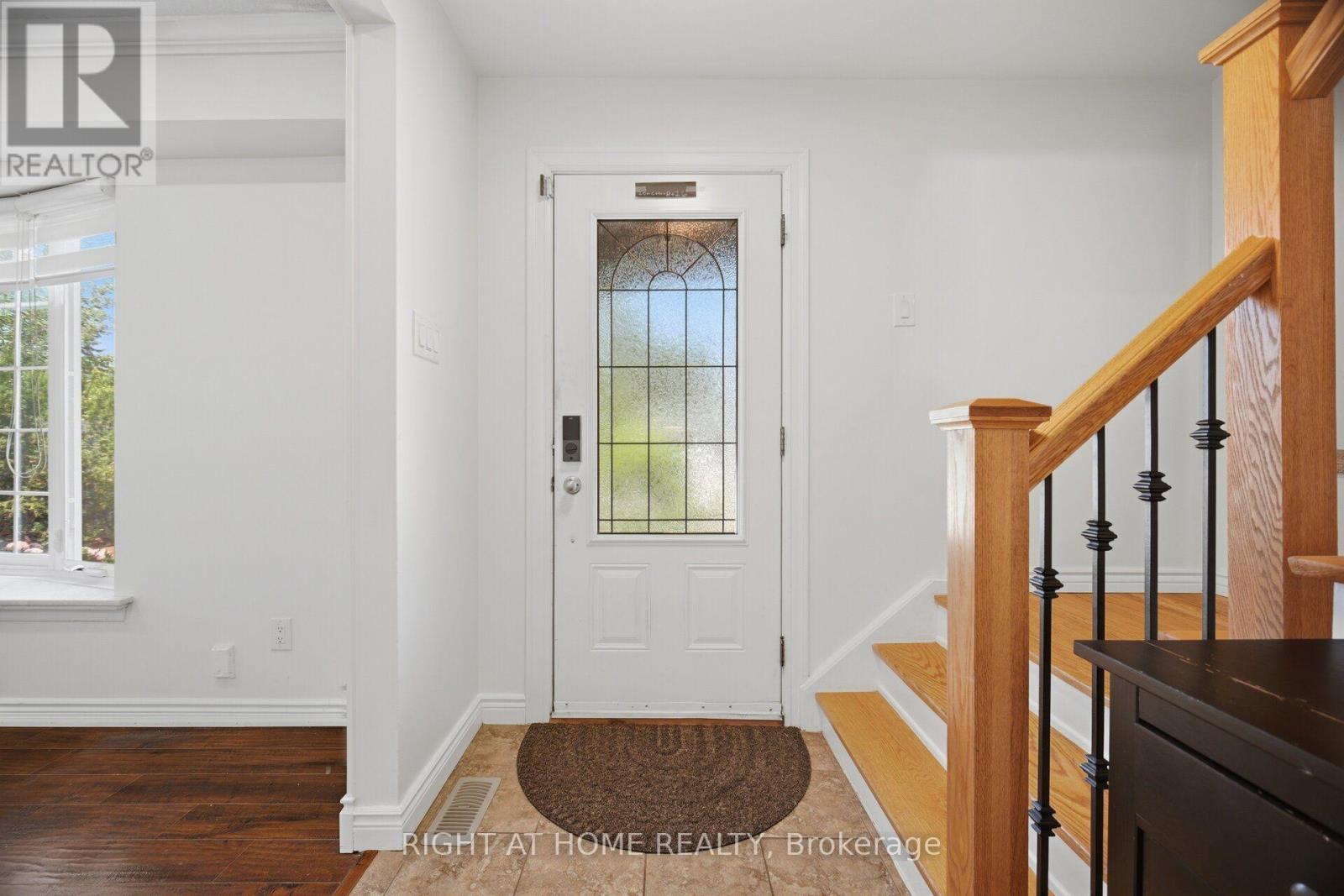 4 Rosefield Drive, Halton Hills (Georgetown), Ontario  L7G 4R1 - Photo 6 - W13615378